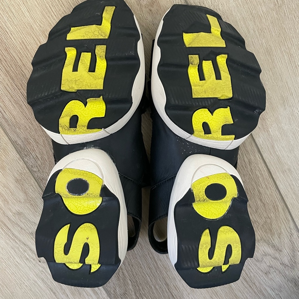 Sorel Black and White Women's Sandals with Yellow Accents - Picture 8 of 8